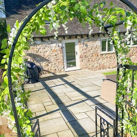 Luxury Detached Peak District Stone Barn - Dog Friendly Villa Hazelwood Dış mekan fotoğraf